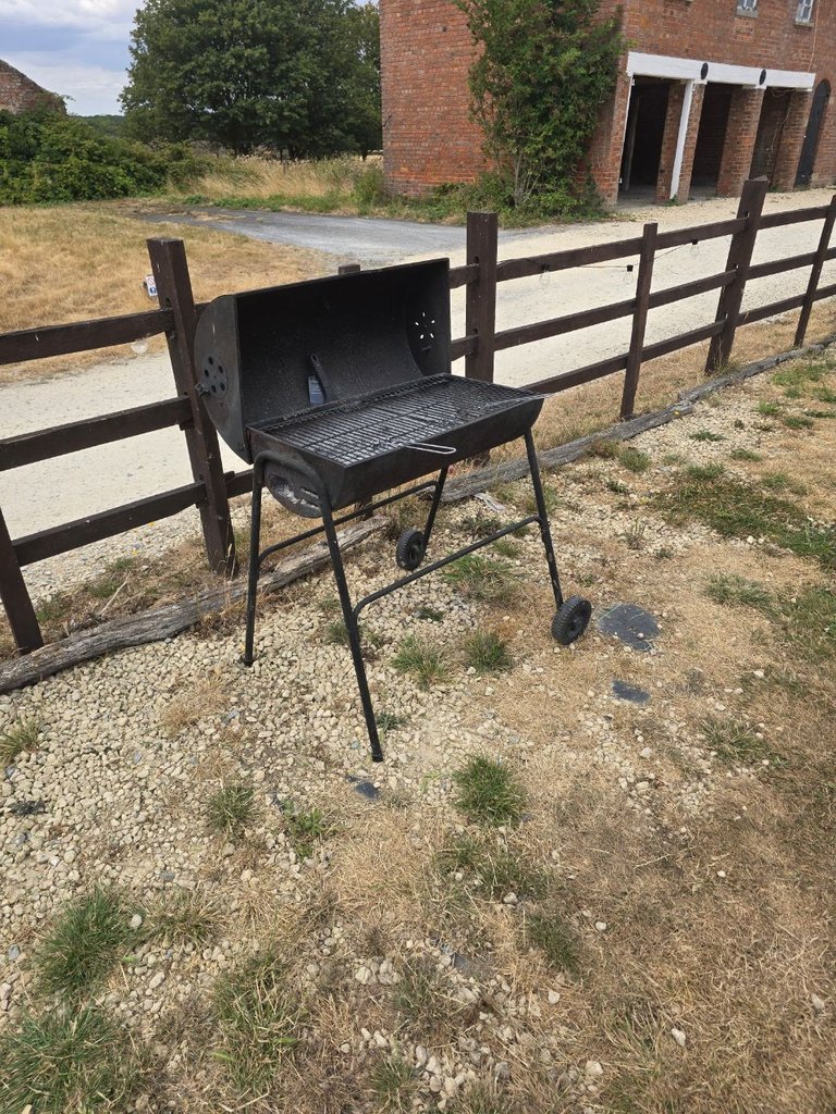Cottage bbq — 7.5/10 Guest Ready