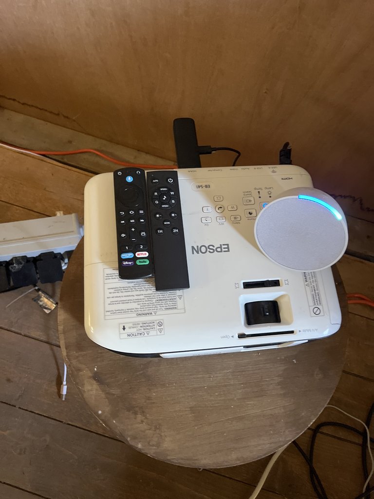 Cottage remote — 7.0/10 Guest Ready