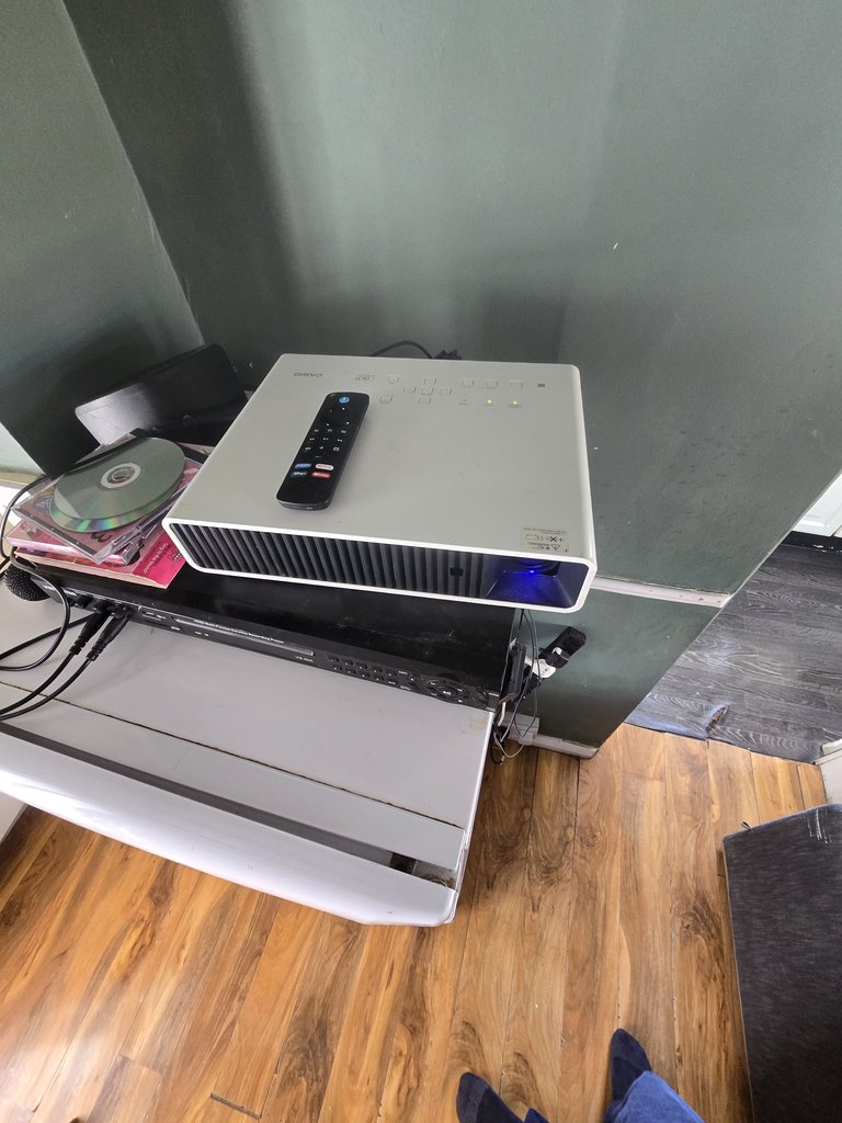 Cottage remote — 7.5/10 Guest Ready