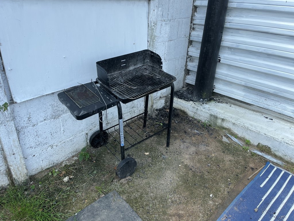 D1 bbq — 7.5/10 Guest Ready