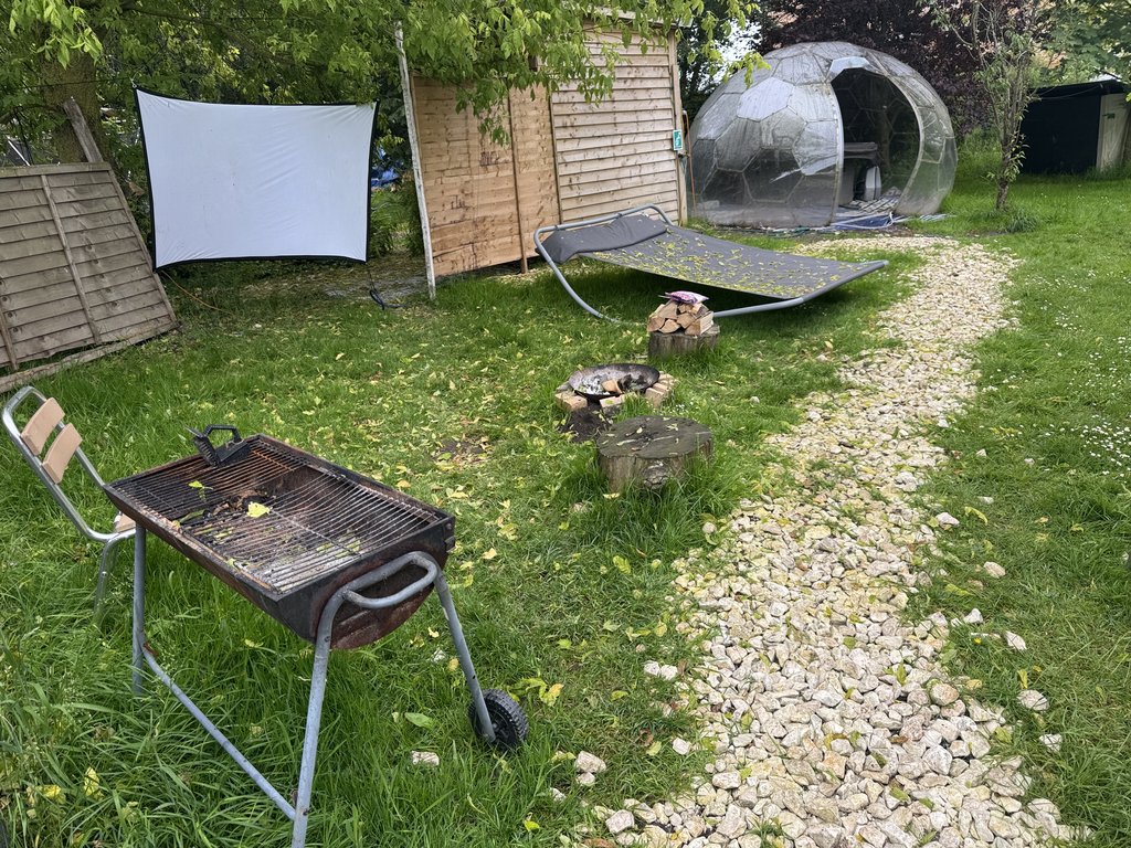 D1 bbq — 7.5/10 Guest Ready