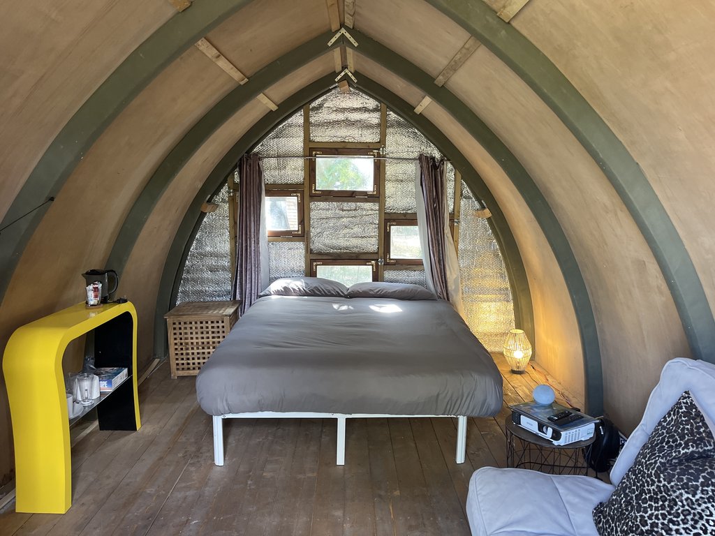 D1 bedding — 8.5/10 Guest Ready