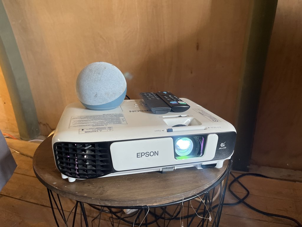 D1 remote — 7.0/10 Guest Ready