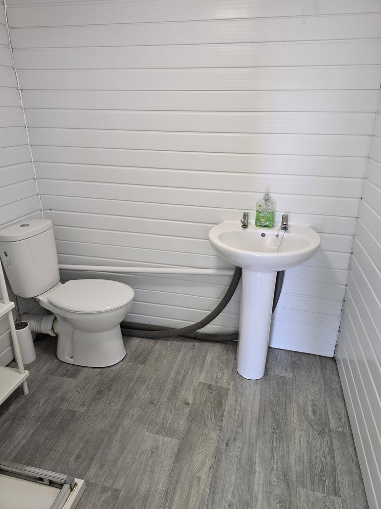 D1 toilet — 9.0/10 Guest Ready