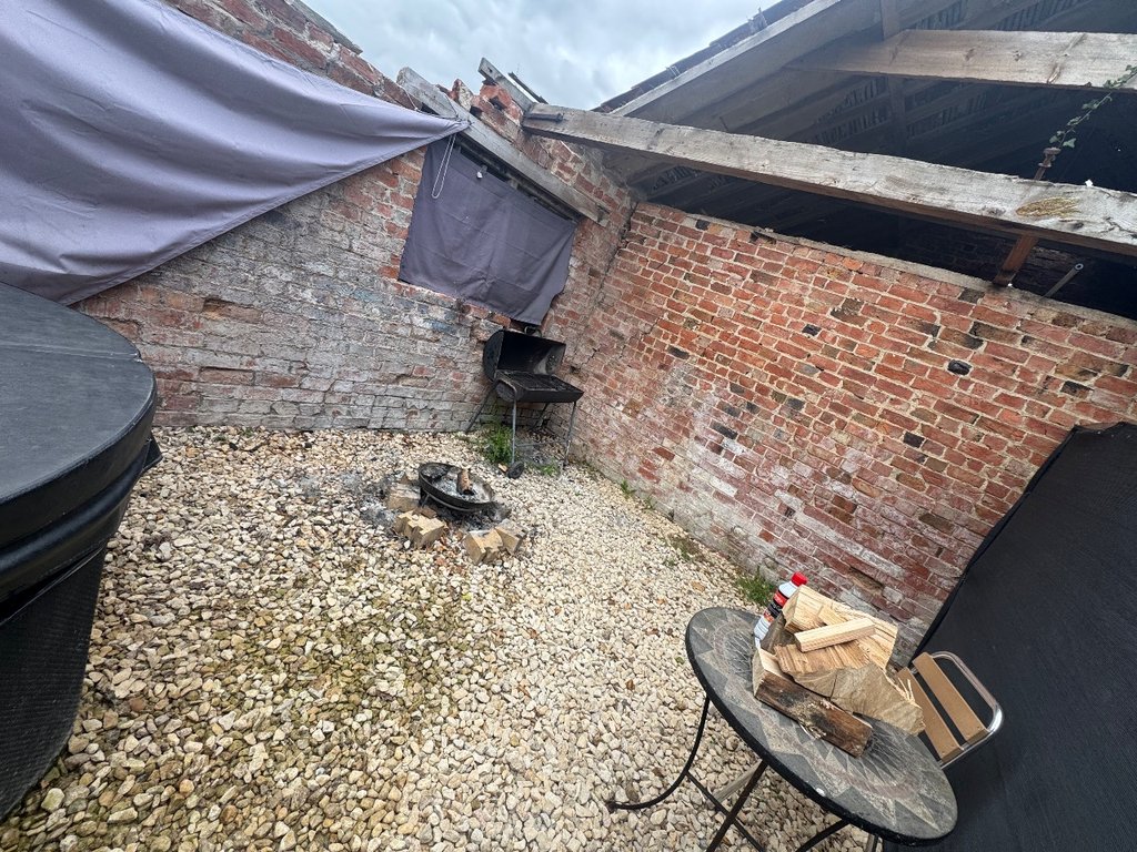 D2 bbq — 8.0/10 Guest Ready