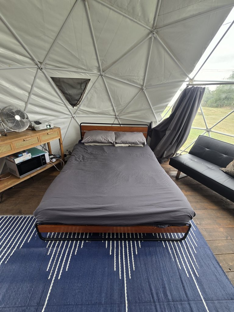 D2 bedding — 8.5/10 Guest Ready