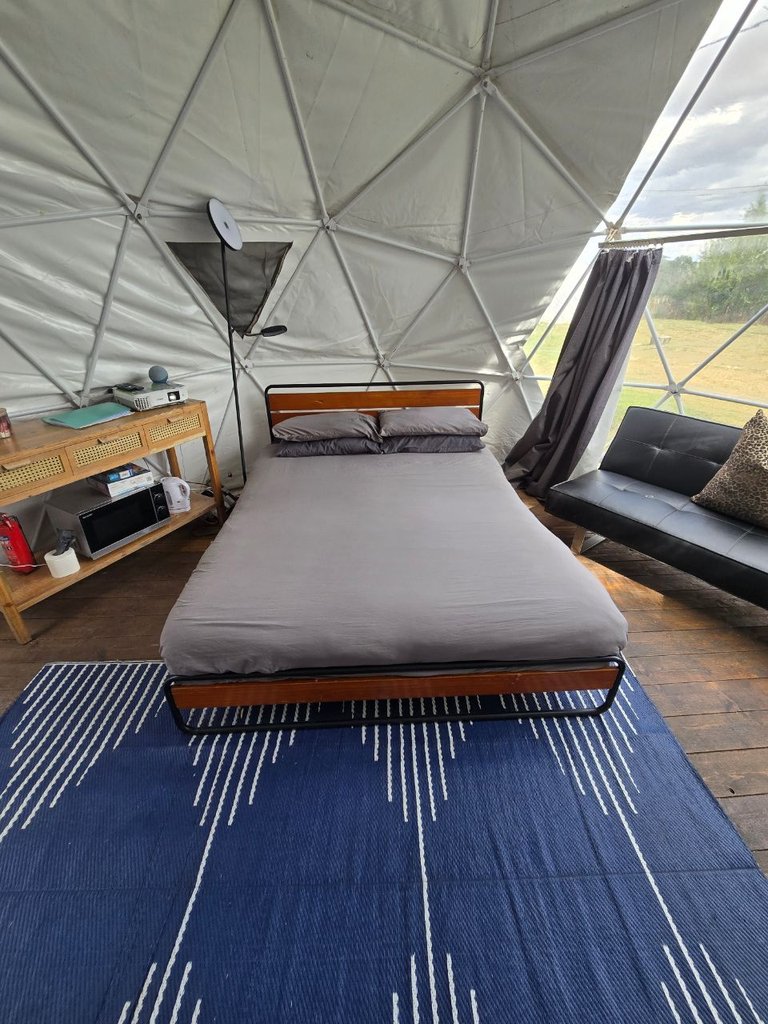 D2 bedding — 8.5/10 Guest Ready