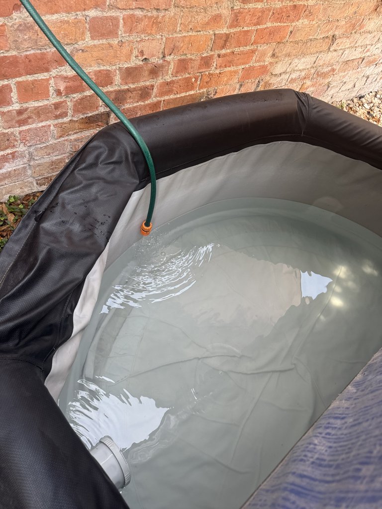 D2 hottub — 8.0/10 Guest Ready