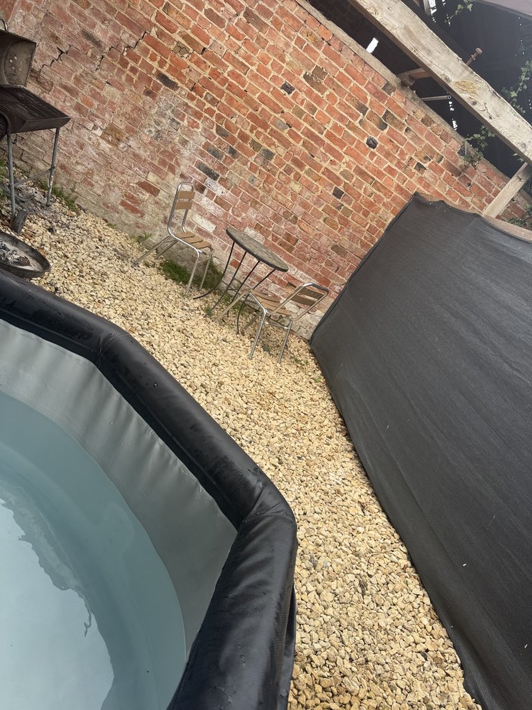 D2 hottub — 8.0/10 Guest Ready