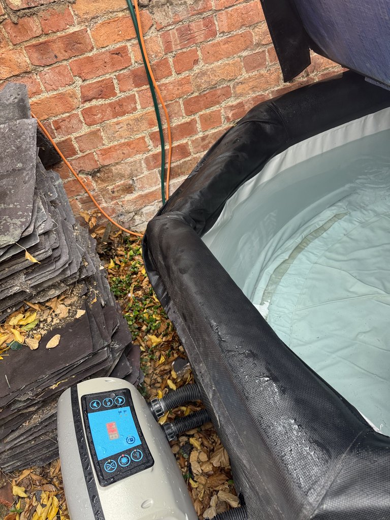D2 hottub — 8.0/10 Guest Ready