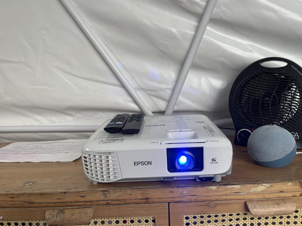 D2 remote — 8.0/10 Guest Ready