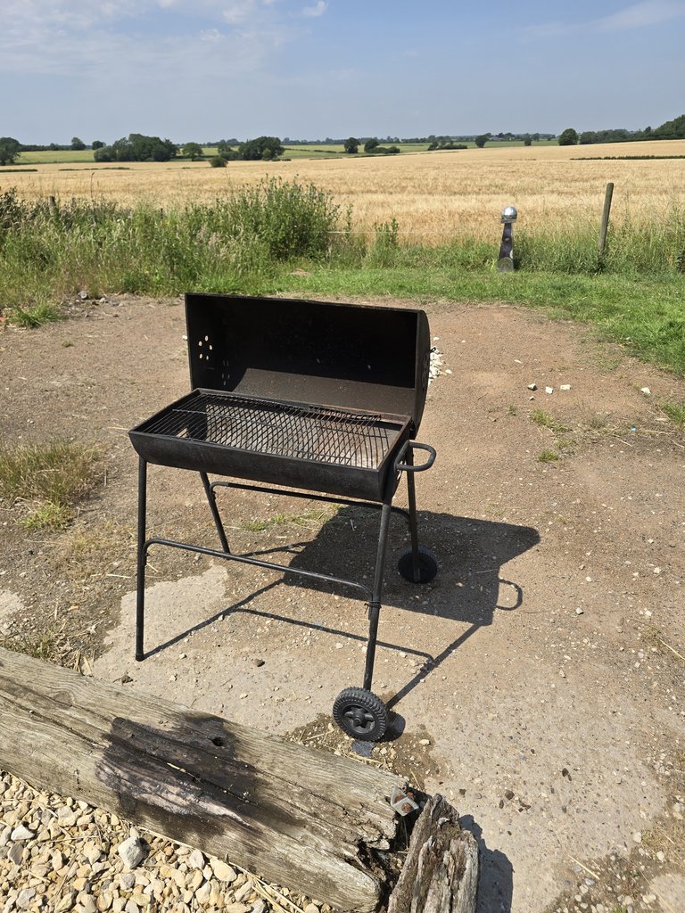 D5 bbq — 7.8/10 Guest Ready