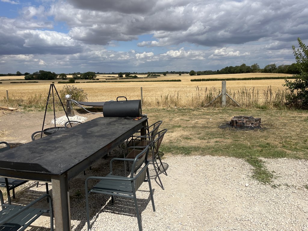 D5 bbq — 8.0/10 Guest Ready