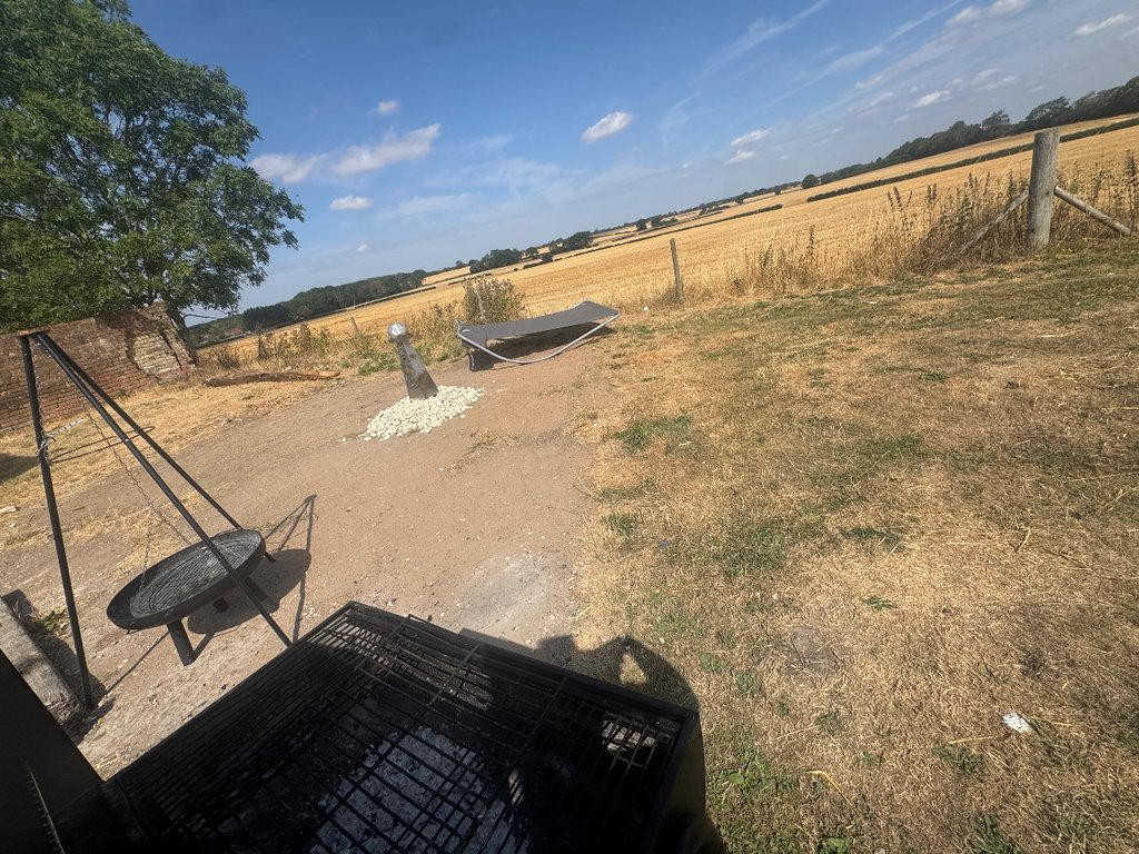 D5 bbq — 7.5/10 Guest Ready
