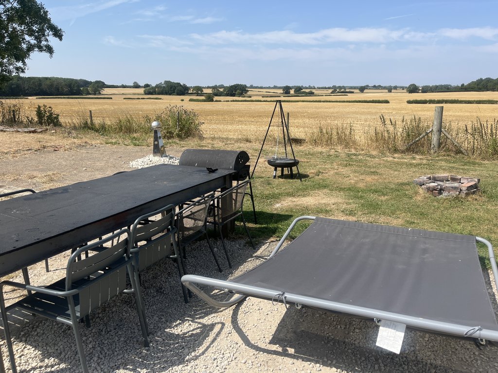 D5 bbq — 8.5/10 Guest Ready