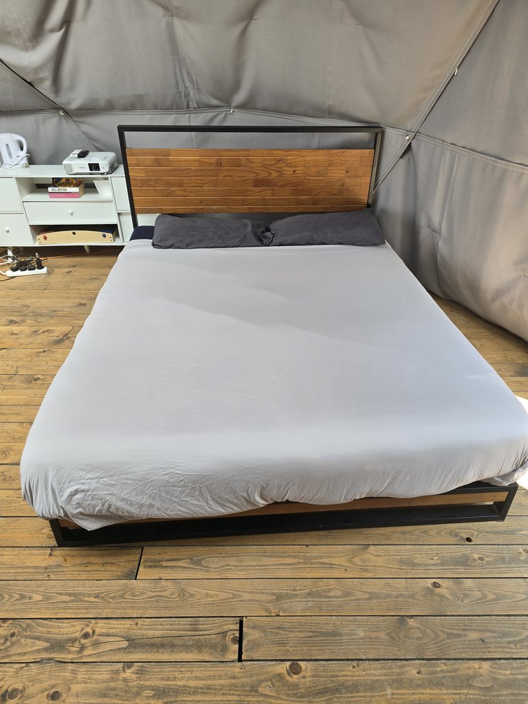 D5 bedding — 7.5/10 Guest Ready
