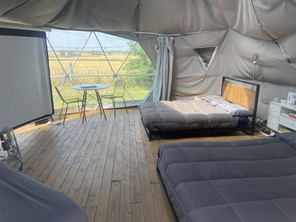 D5 bedding — 8.5/10 Guest Ready