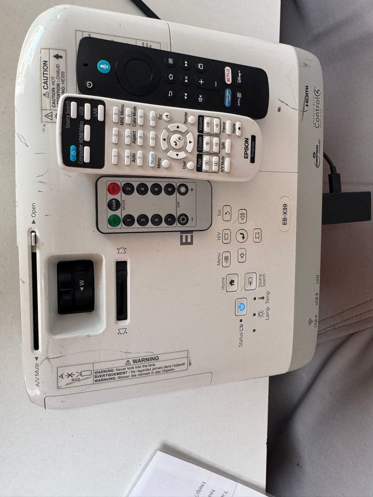 D5 remote — 7.0/10 Guest Ready