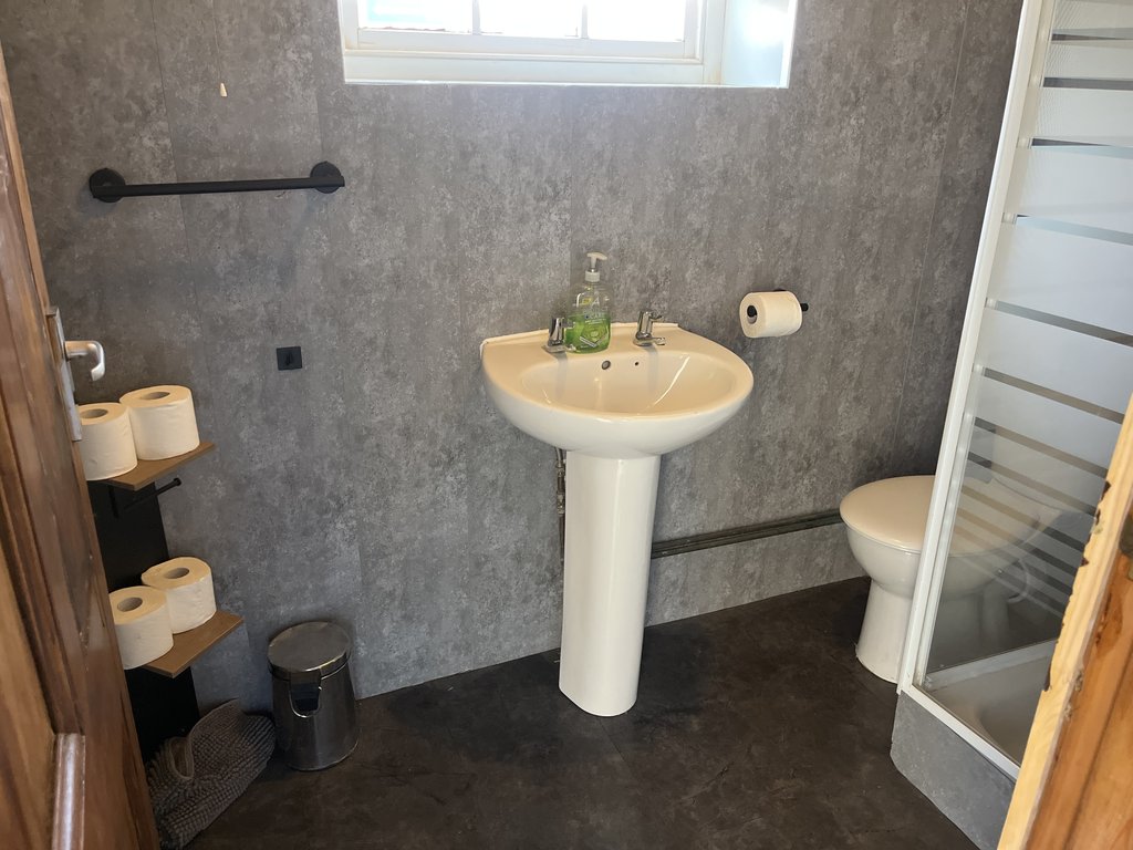 Cottage toilet — 7.0/10 Guest Ready