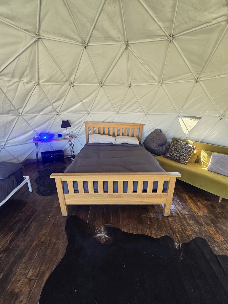D1 bedding — 8.5/10 Guest Ready