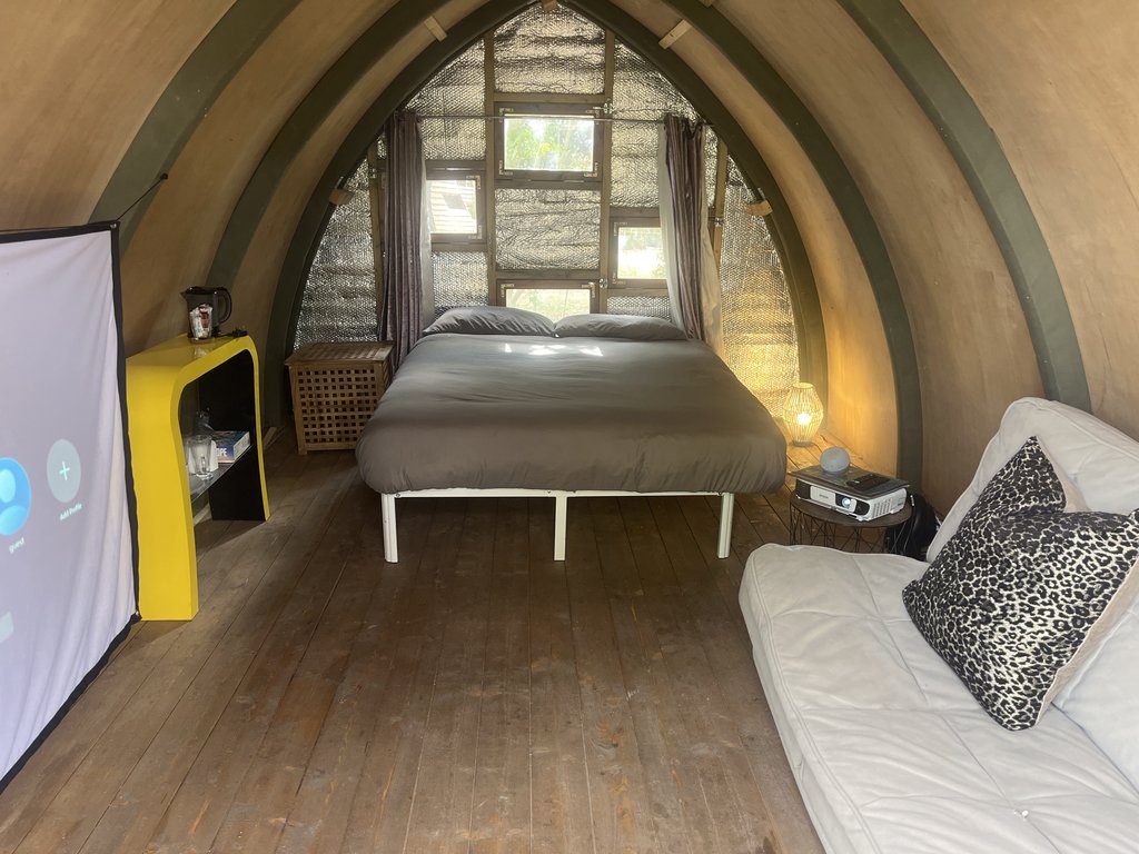 D1 bedding — 8.5/10 Guest Ready