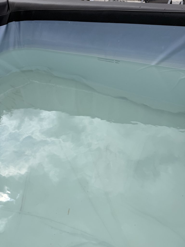 D1 hottub — 8.2/10 Guest Ready