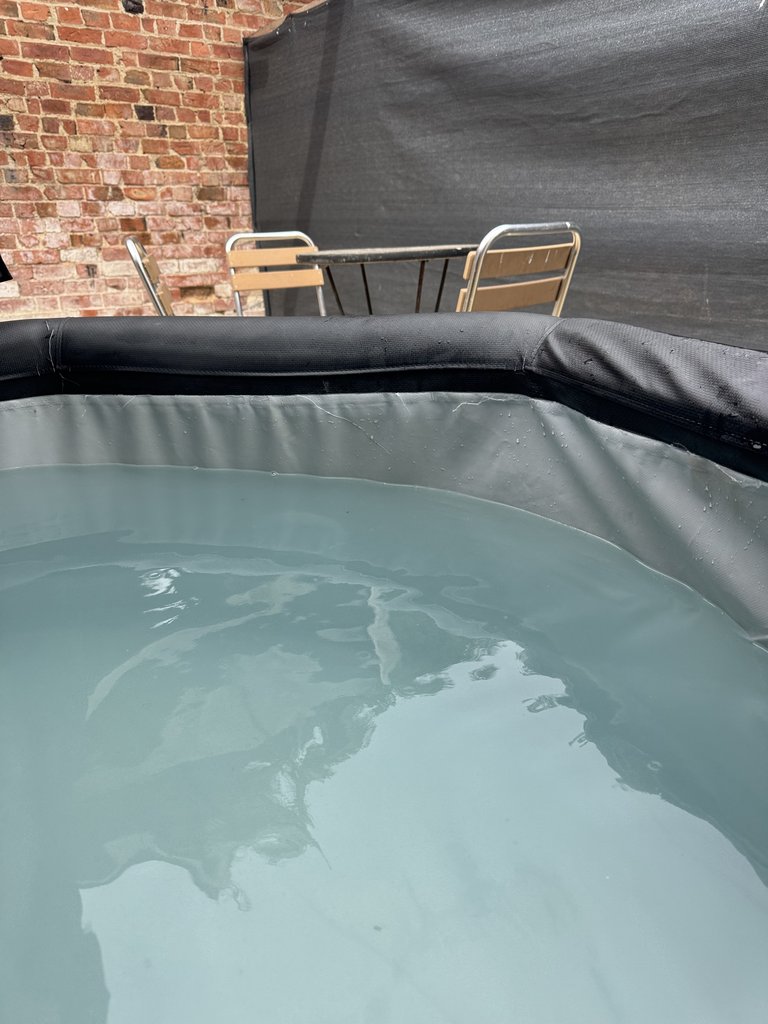 D2 hottub — 8.3/10 Guest Ready