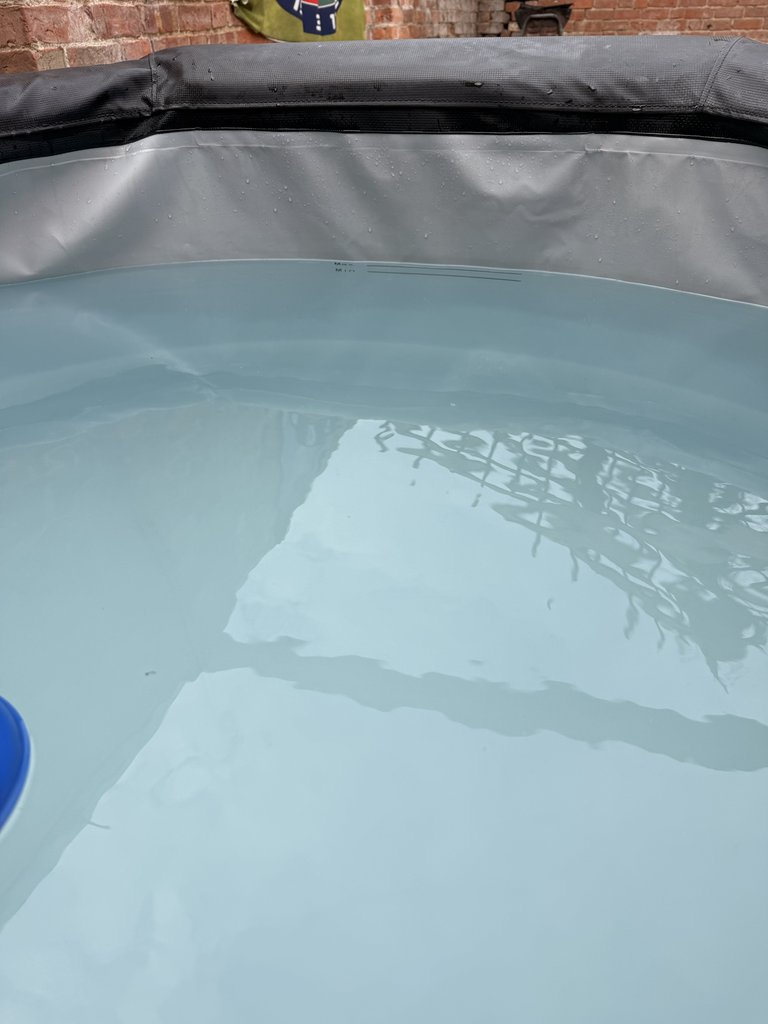 D3 hottub — 8.5/10 Guest Ready