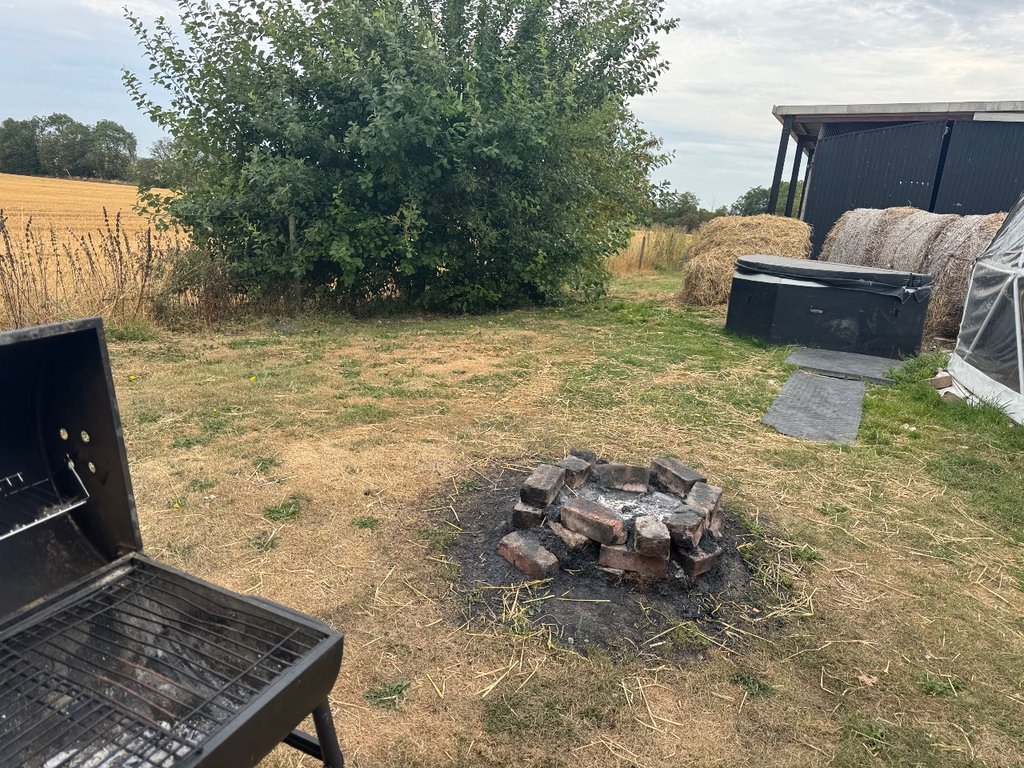 D5 bbq — 8.3/10 Guest Ready