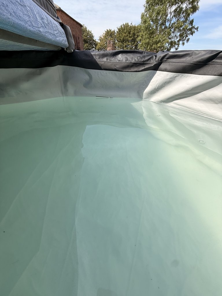 D5 hottub — 8.5/10 Guest Ready