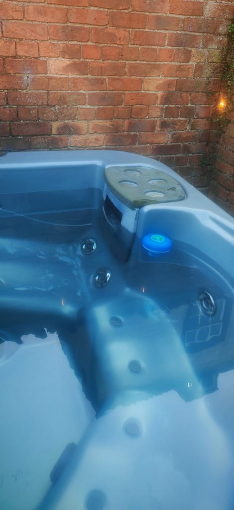 D0 hottub — 8.5/10 Guest Ready