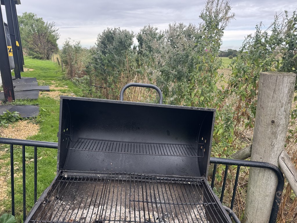 D1 bbq — 8.5/10 Guest Ready