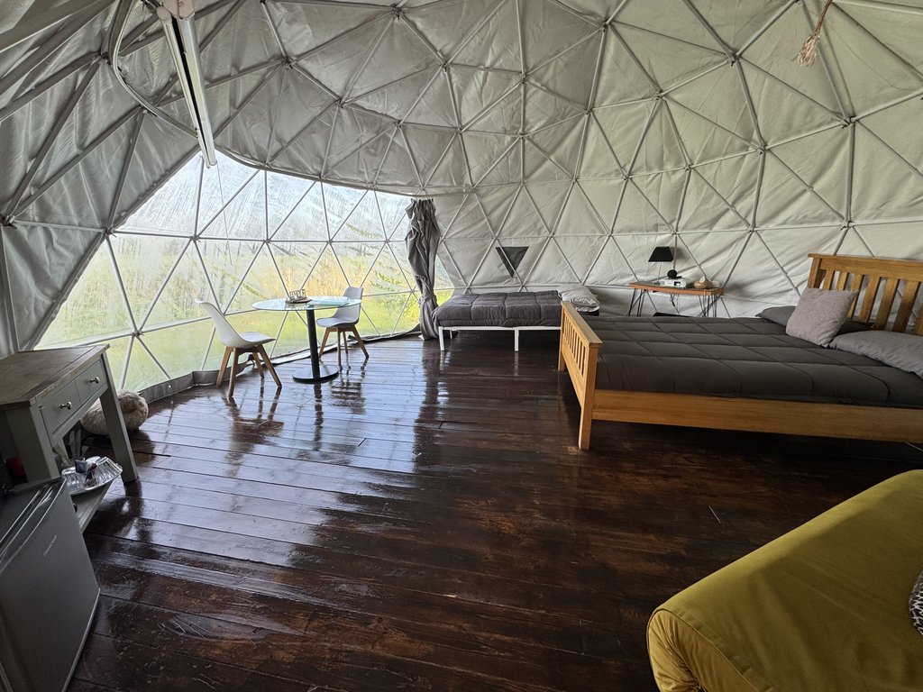 D1 bedding — 8.5/10 Guest Ready