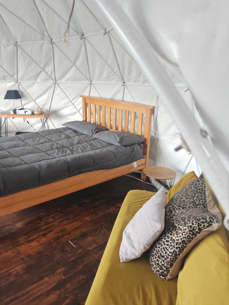 D1 bedding — 8.5/10 Guest Ready