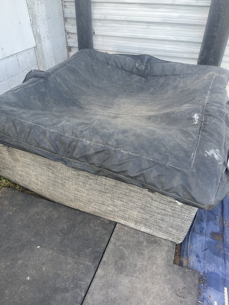 D1 hottub — 8.5/10 Guest Ready