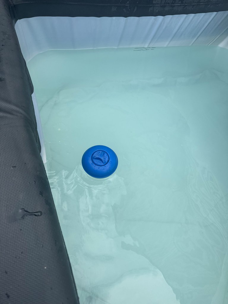 D1 hottub — 8.5/10 Guest Ready