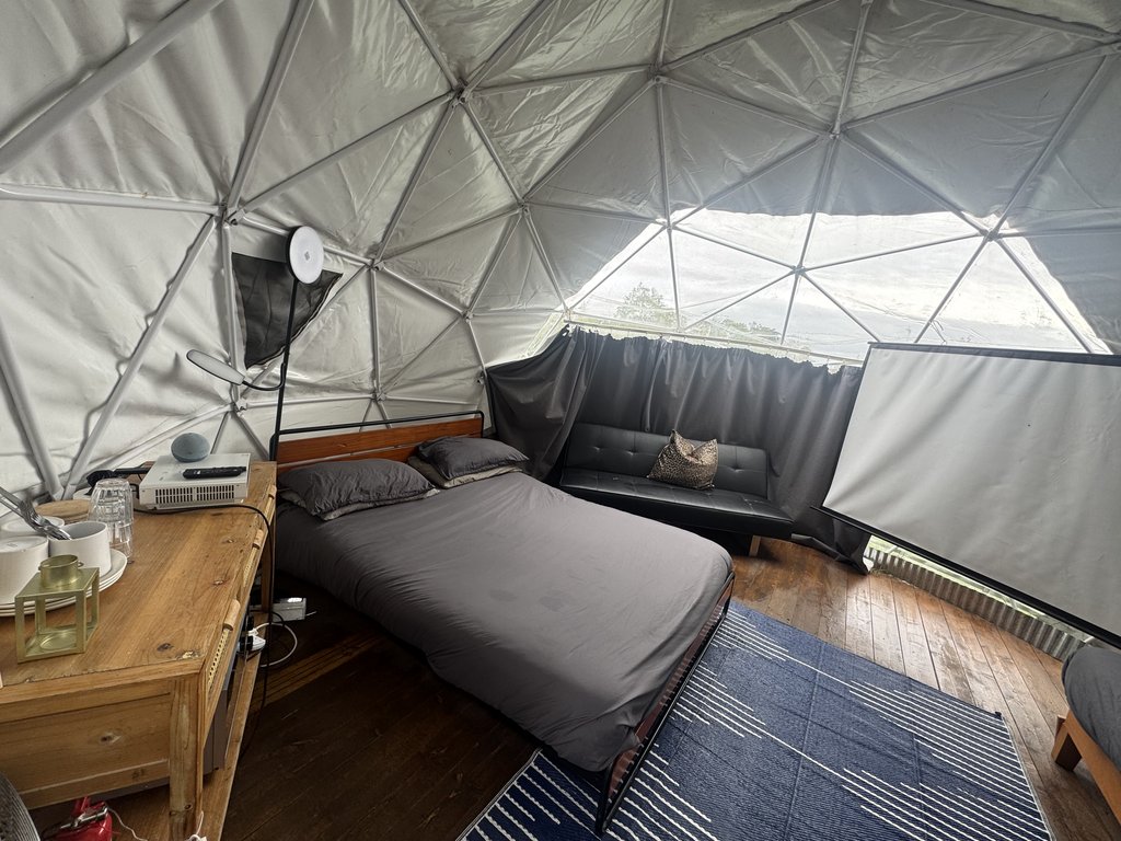 D2 bedding — 8.5/10 Guest Ready