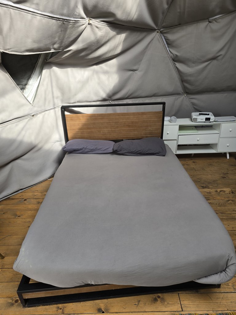 D5 bedding — 8.5/10 Guest Ready