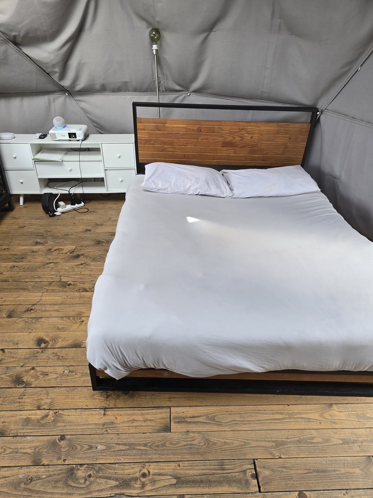 D5 bedding — 8.5/10 Guest Ready