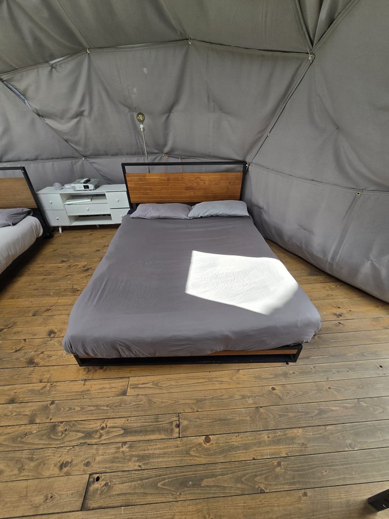 D5 hottub — 8.5/10 Guest Ready