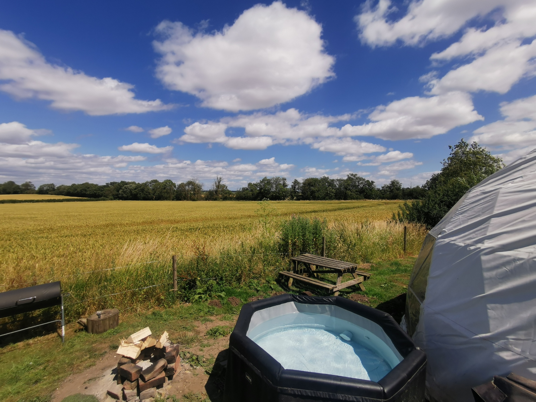 Dome One Extra Private Hot Tub Meadow View