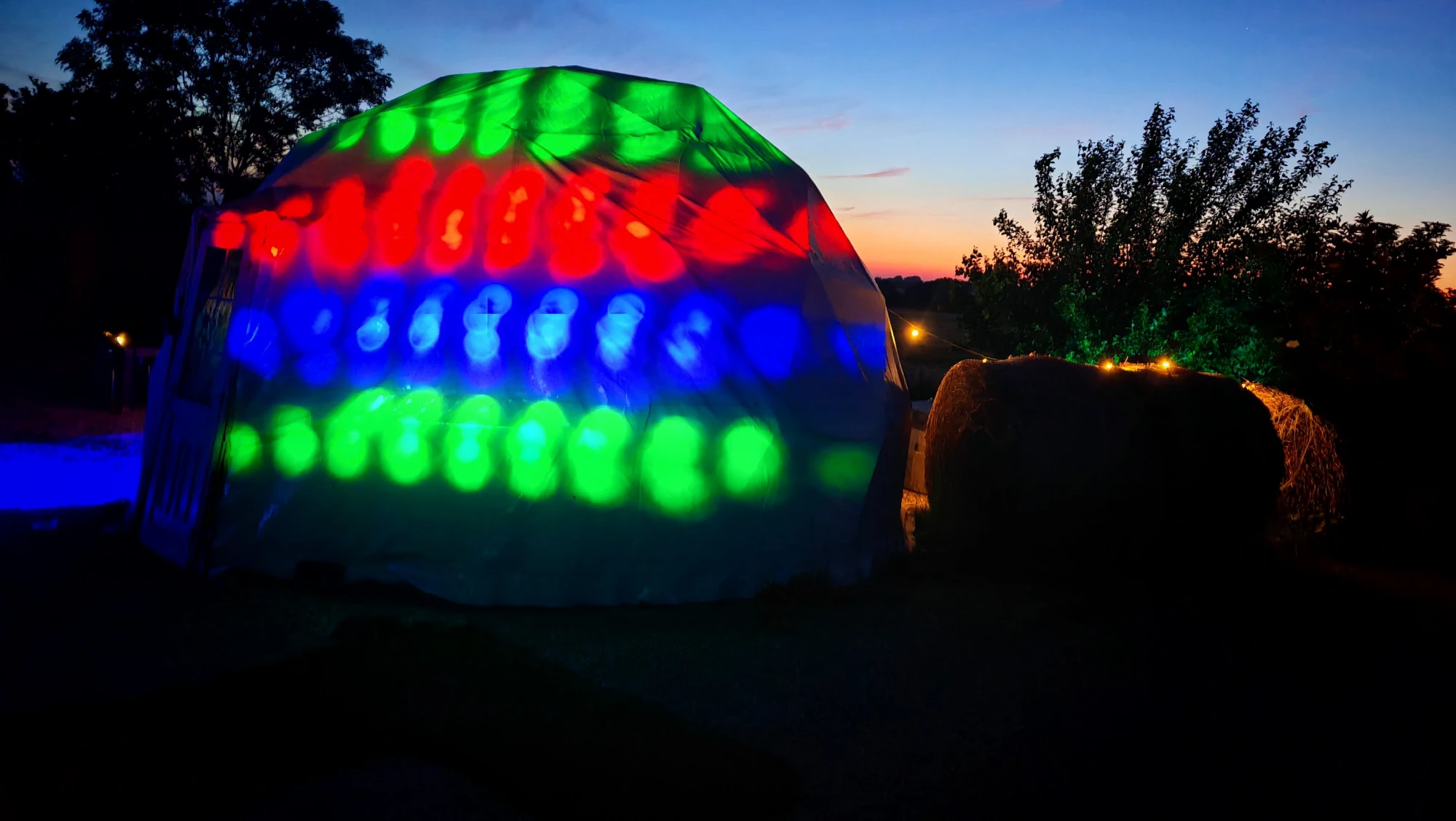 Dome 5 rainbow light
